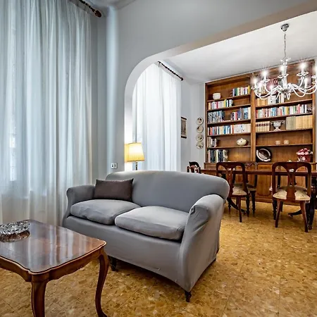 Yid Leopolda Apt Few Minutes From Central Station Florence Buitenkant foto