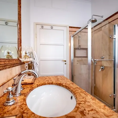 Yid Leopolda Apt Few Minutes From Central Station Florence Buitenkant foto